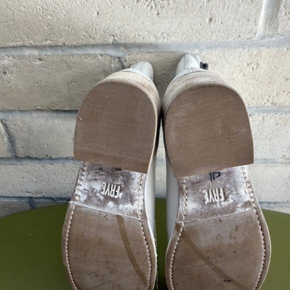 Frye Demi white asymmetrical zip bootie size Womens 11 EUC - Picture 10 of 10